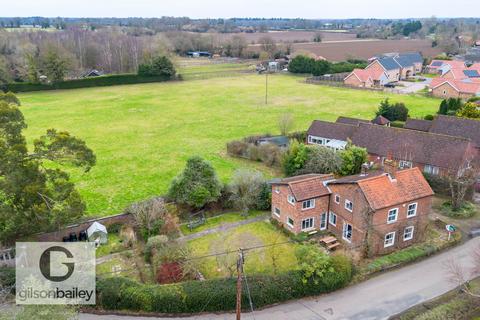 Blofield Corner Road, Norwich NR13 4 bed detached house for sale