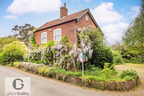 Blofield Corner Road, Norwich NR13 4 bed detached house for sale