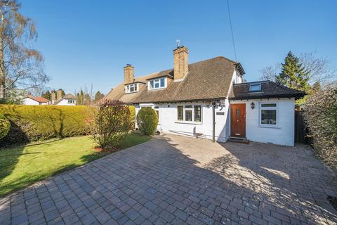 High Road, Coulsdon CR5 4 bed semi