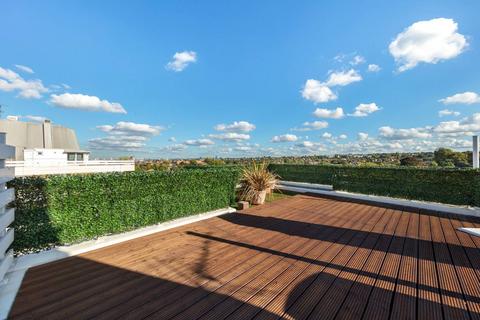 Warwick Drive, Putney, London, SW15 2 bed flat for sale