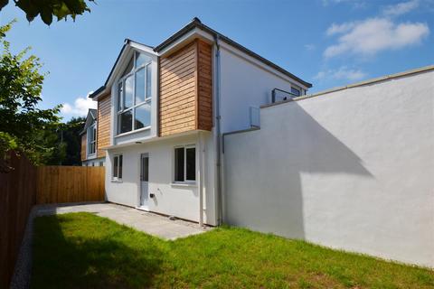 Penryn 2 bed detached house for sale