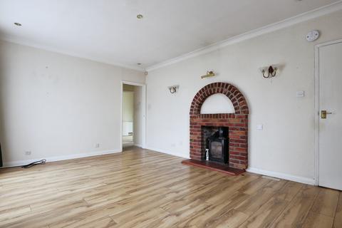 Cave Crescent, Cottingham, HU16 5LA 2 bed semi