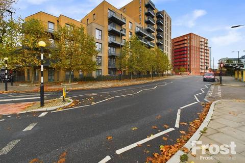 New Road, Feltham, TW14 2 bed apartment for sale