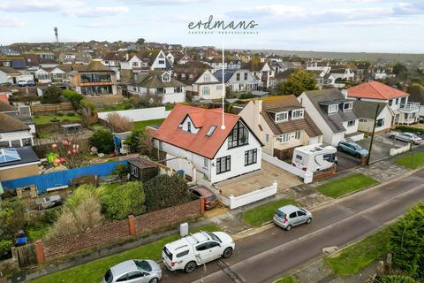 Brambletyne Avenue, Saltdean, BN2 4 bed detached house for sale