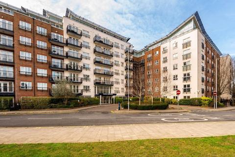 Seven Kings Way, Kingston, Kingston... 2 bed flat for sale