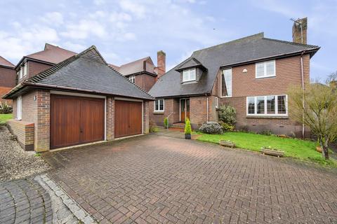 Springfield, Lightwater, Surrey, GU18 4 bed detached house for sale
