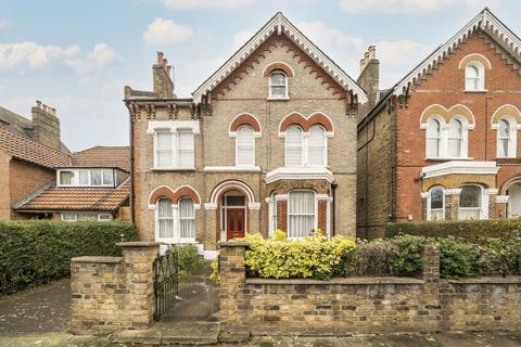 Marmora Road, London SE22 3 bed flat for sale