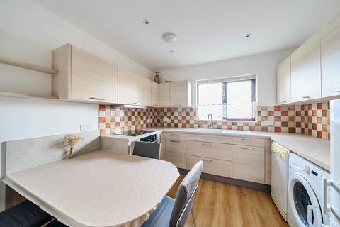 Willow Walk, Surrey RH1 2 bed bungalow for sale