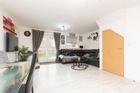 Ferguson Avenue, Gravesend, Kent 3 bed terraced house for sale