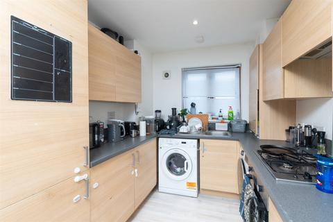 Ferguson Avenue, Gravesend, Kent 3 bed terraced house for sale