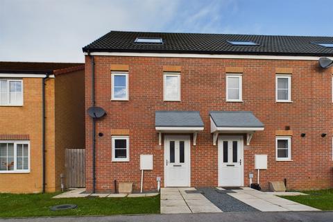 Horse Chestnut Close, Orchid Gardens... 3 bed end of terrace house for sale