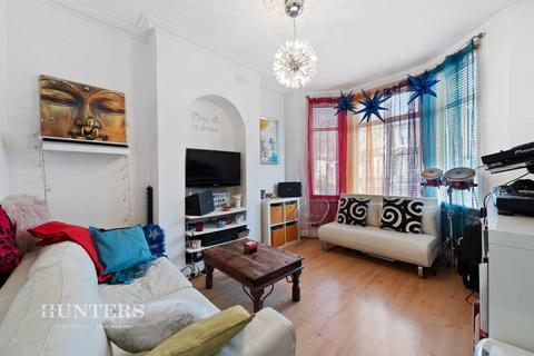 Oak Grove, NW2 1 bed apartment for sale