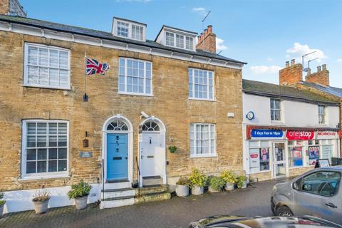 High Street, Olney 3 bed house for sale