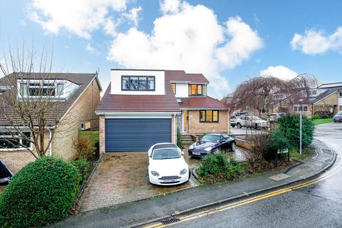 Bridle Way, Berkhamsted HP4 5 bed detached house for sale