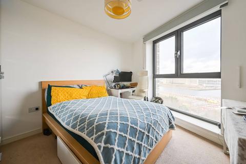 Kingfisher Heights, E16, Royal Docks... 1 bed flat for sale