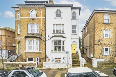 Birkbeck Road, London W3 2 bed flat for sale