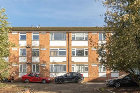 Chesham,  Buckinghamshire,  HP5 2 bed flat for sale
