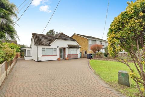 Rawreth Lane, Rayleigh, SS6 3 bed detached bungalow for sale