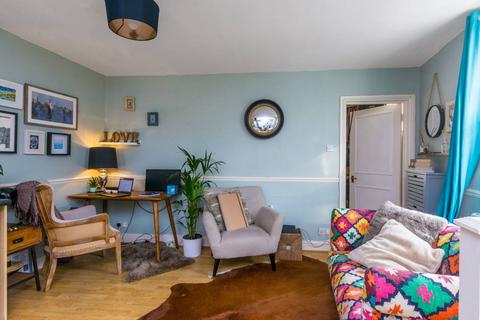 Kingston Road, Wimbledon, London, SW19 1 bed flat for sale