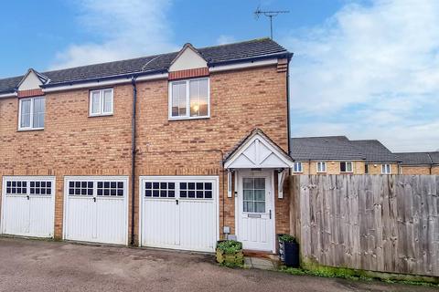 Dimmock Close, Leighton Buzzard 2 bed coach house for sale