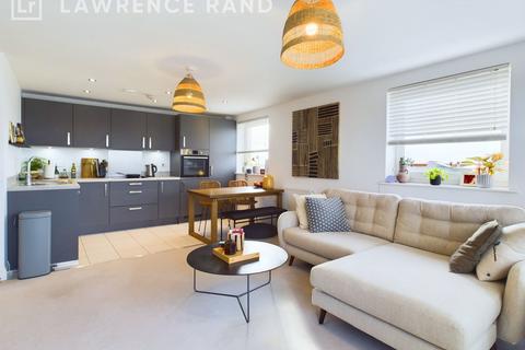 Perkins Gardens, Ickenham, UB10 1 bed flat for sale