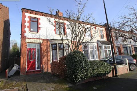Whitelake Avenue, Flixton 3 bed semi