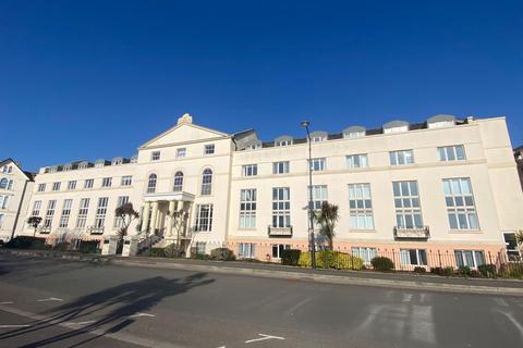 Den Crescent, Royal Court, TQ14 2 bed apartment for sale