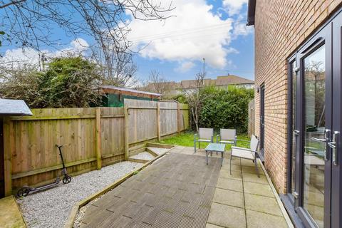 Ramsgate Road, Margate, Kent 4 bed end of terrace house for sale
