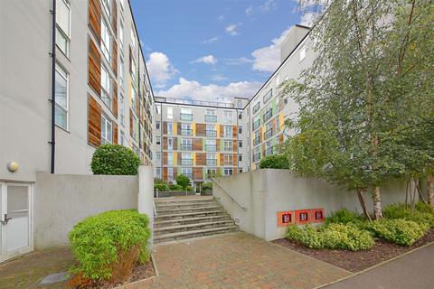 Maxwell Road, Borehamwood 1 bed flat for sale