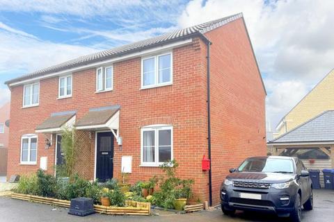 Tedder Gardens, Bowerhill, Melksham... 3 bed semi