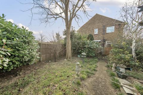 Goudhurst Road, Gillingham, Kent 3 bed semi