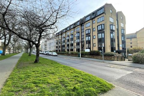 Court Place, Folkestone CT20 1 bed apartment for sale