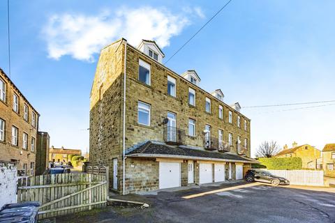 Gib Lane, Huddersfield HD8 5 bed end of terrace house for sale