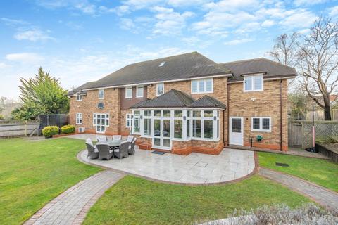 Wood End Road, Harpenden, Hertfordshire 6 bed detached house for sale