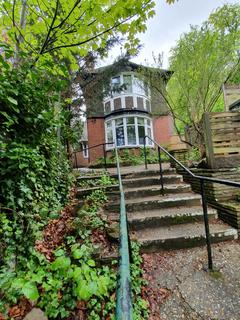 Luton, LU1 8 bed block of apartments for sale