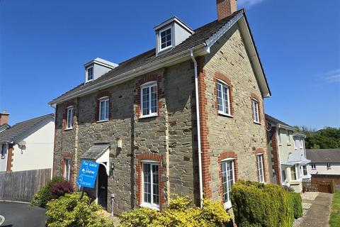 Kensey Valley Meadow, Launceston 5 bed house for sale