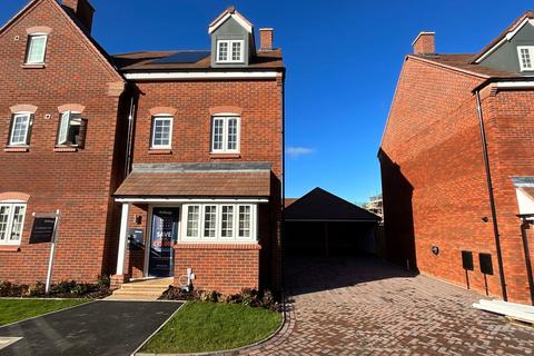Bromsgrove Road, Halesowen B62 4 bed semi