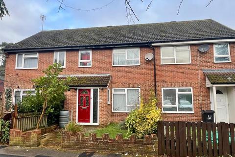 Arnett Avenue, Wokingham RG40 3 bed terraced house for sale