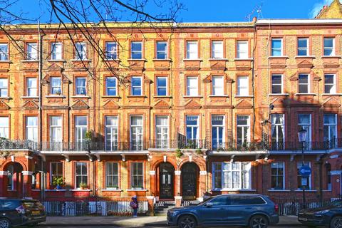 Nevern Square, London, SW5 1 bed apartment for sale