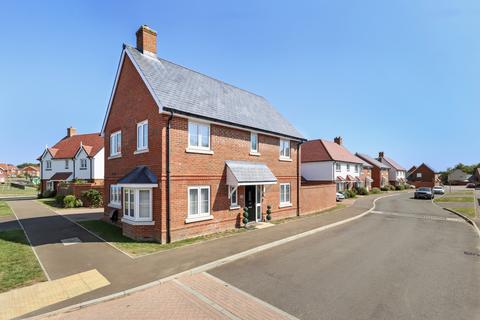 Honeysuckle Avenue,  Hailsham, BN27 4 bed detached house for sale