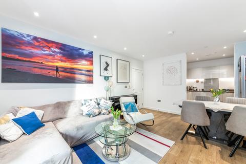 Iverson Point, 4 Harrison Walk... 3 bed apartment for sale