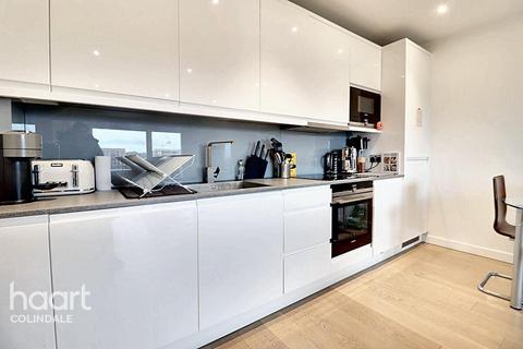 Queenscroft House, Thonrey Close, NW9 1 bed apartment for sale