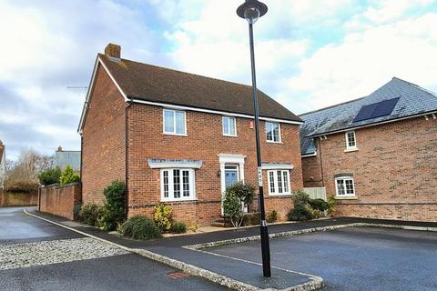 Kenelm Close Sherborne 4 bed detached house for sale