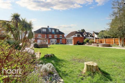 Parkstone Avenue, Hornchurch 8 bed detached house for sale