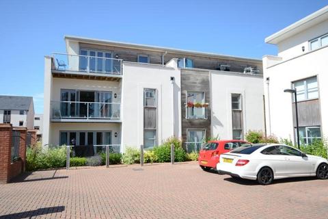 Idsworth Court, Basingstoke, Hampshire 2 bed apartment for sale