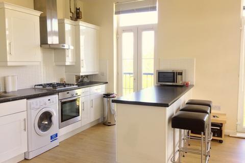 Mosquito Way, Hatfield... 2 bed flat for sale