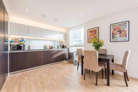 Pump House Crescent, Kew Bridge... 2 bed flat for sale