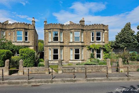Bradford Road, Combe Down, Bath 4 bed semi