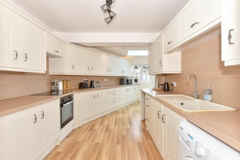 Grove Road, Wickhambreaux... 2 bed semi