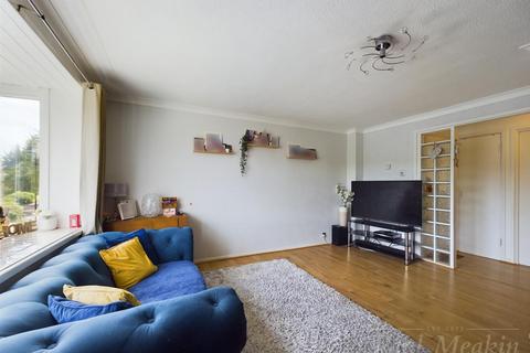 Inglewood, Pixton Way, Croydon, Surrey 2 bed apartment for sale